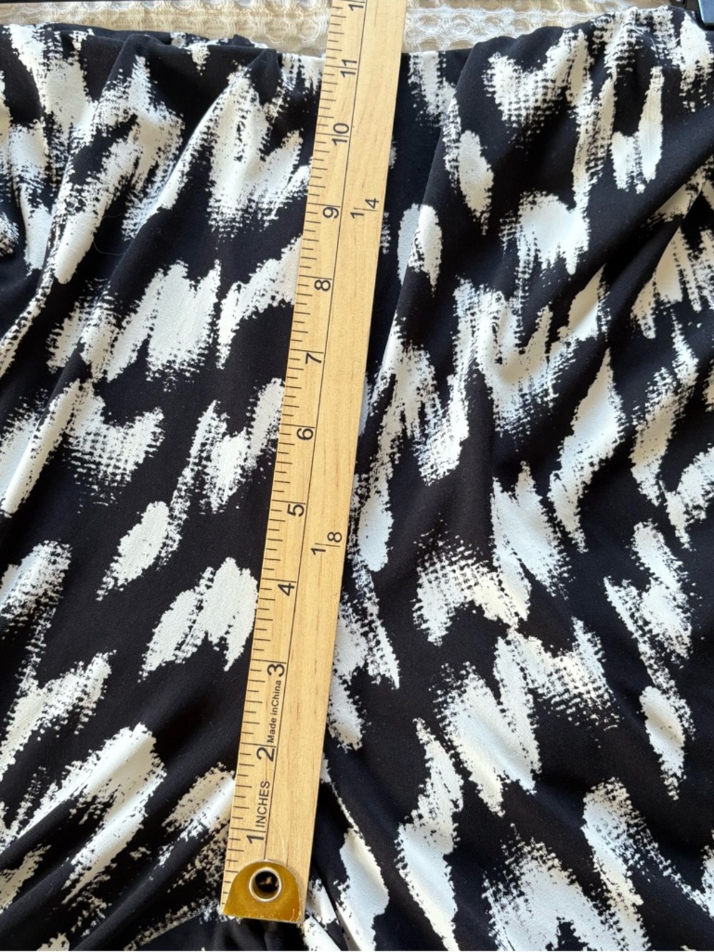 JM Collection Pants Slinky Pull On Boho Aztec Feminine Resort Black Size Medium - Picture 8 of 10